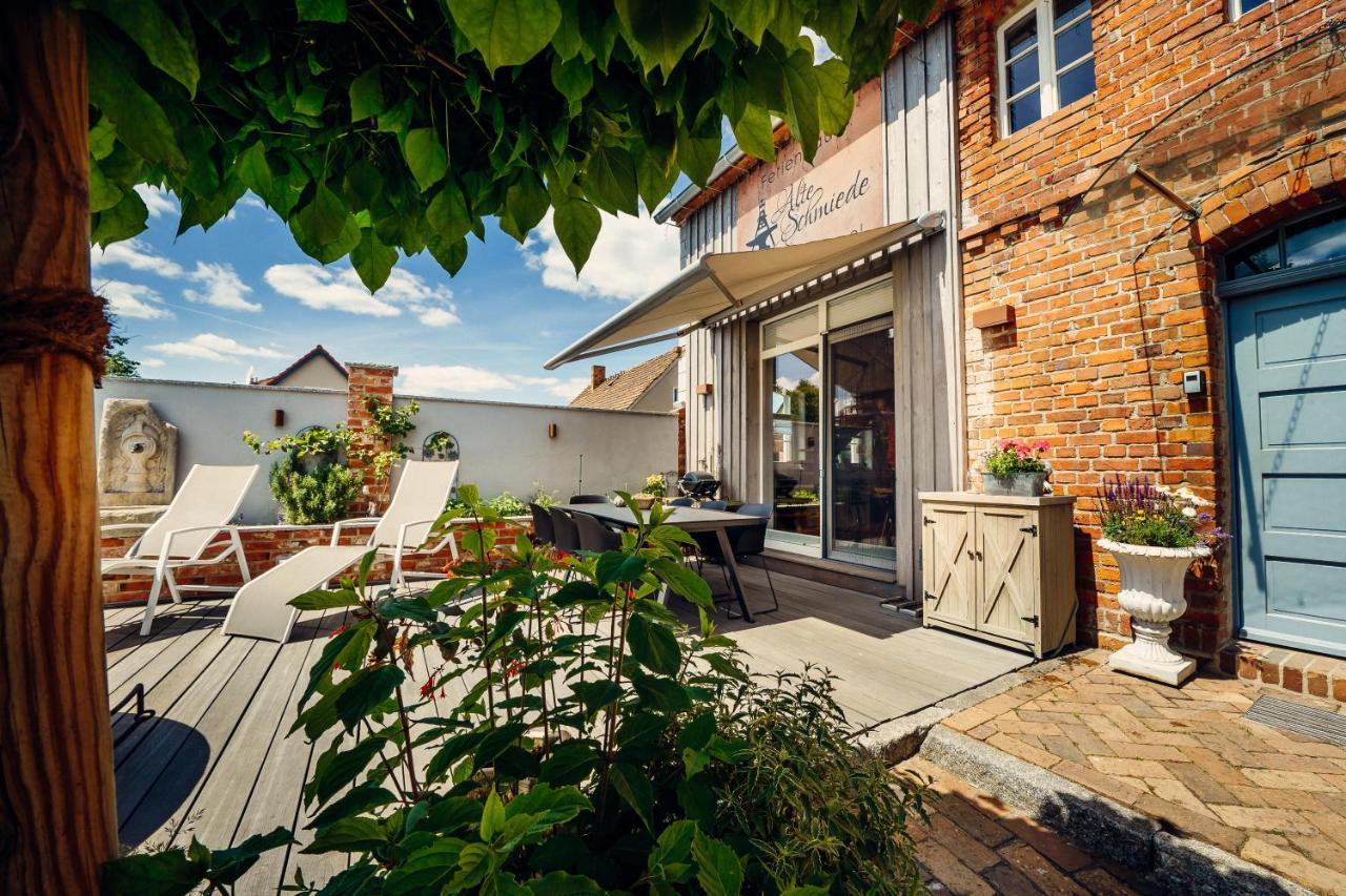 Alte Schmiede Mit Sauna, Pool Und Whirpool Im Aussenbereich Schoenstes Ferienhaus Der Lausitz Elsterheide Esterno foto