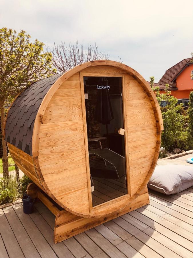 Alte Schmiede Mit Sauna, Pool Und Whirpool Im Aussenbereich Schoenstes Ferienhaus Der Lausitz Elsterheide Esterno foto