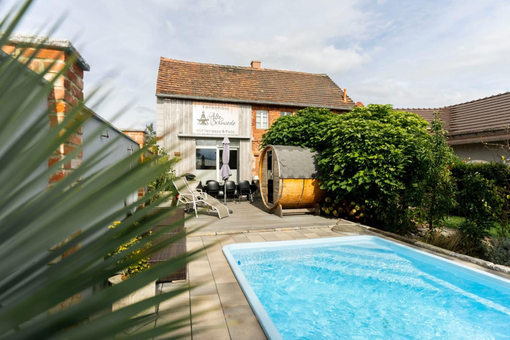 Alte Schmiede Mit Sauna, Pool Und Whirpool Im Aussenbereich Schoenstes Ferienhaus Der Lausitz Elsterheide Esterno foto